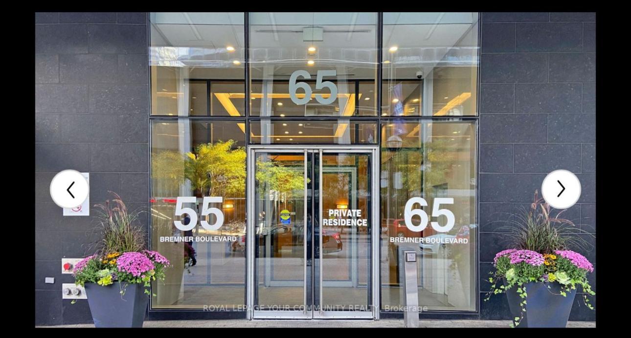2-Bdrm And 1 Den 3 Bed Condo With 2 Bath - Walking Distance To Scotiabank Arena, Cn Tower, Union Station, Ripleys With Free Parking トロント エクステリア 写真